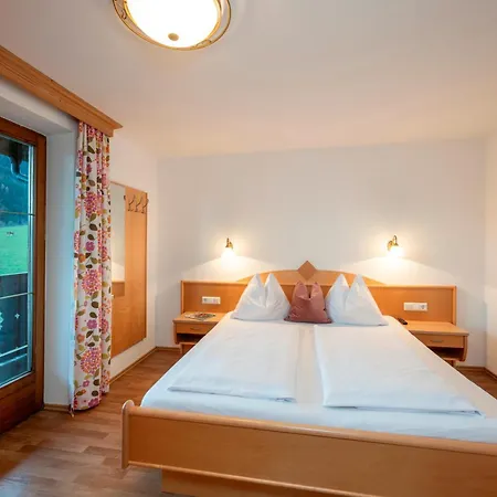 Hubertus - Prechtlhof Apartman Flachau